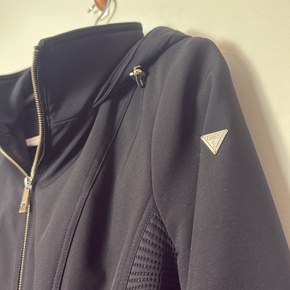GUESS Black Softshell Zip Up Belted Hooded RainCoat Jacket for Women Size L - Picture 7 of 12